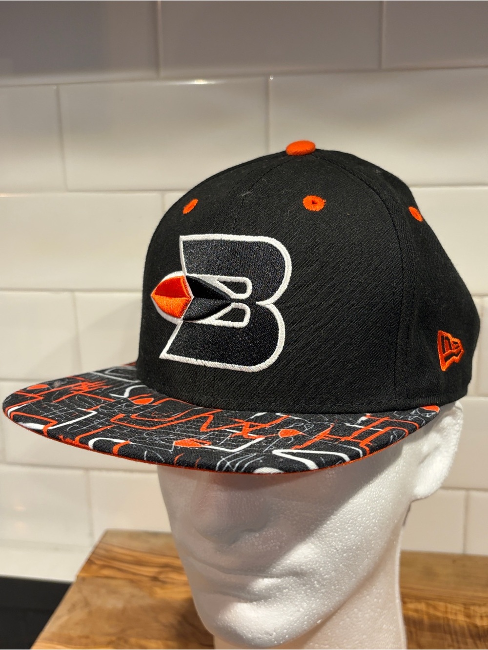 Buffalo Braves (NBA) New Era 9FIFTY Hardwood Classic SnapBack *RARE * Cap Hat